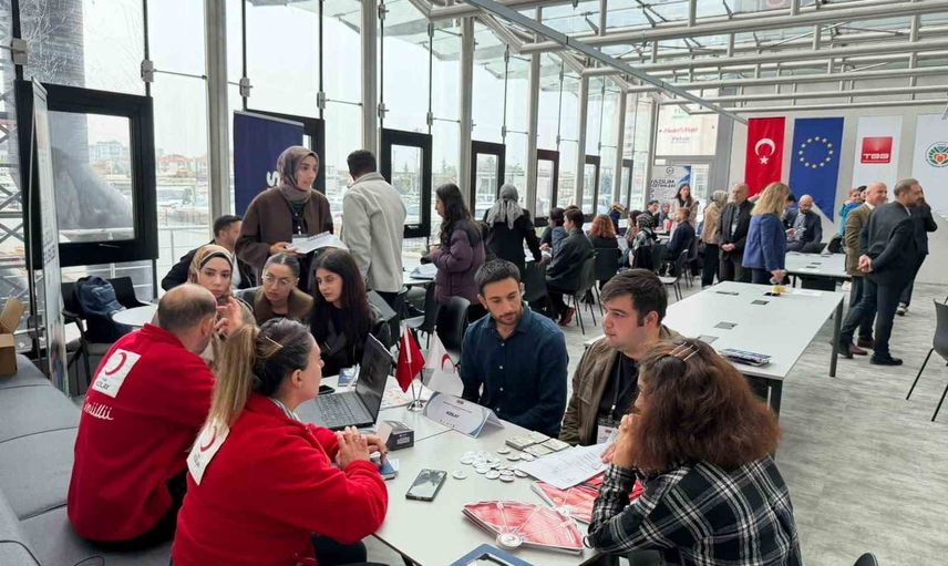 Malatya'da dijital eğitimden işe geçişe somut destek