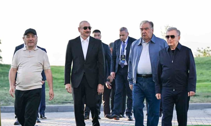 Kırgızistan'da liderler Isık-Göl kıyısında uluslararası golf merkezi açtı
