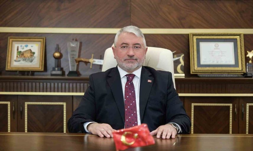 Çorum belediyesi'nden üniversiteye ilk kayıt yapanlara 15 bin TL eğitim desteği