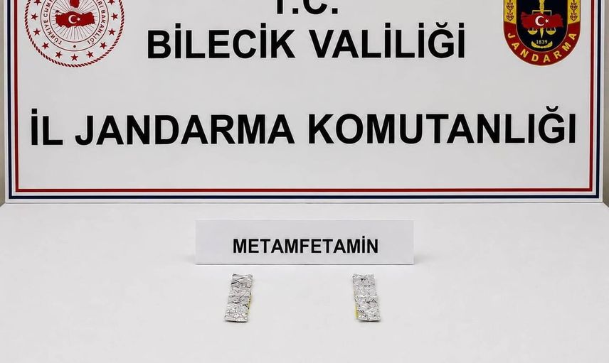 D-650'de jandarma aramasında otomobilde metamfetamin ele geçirildi