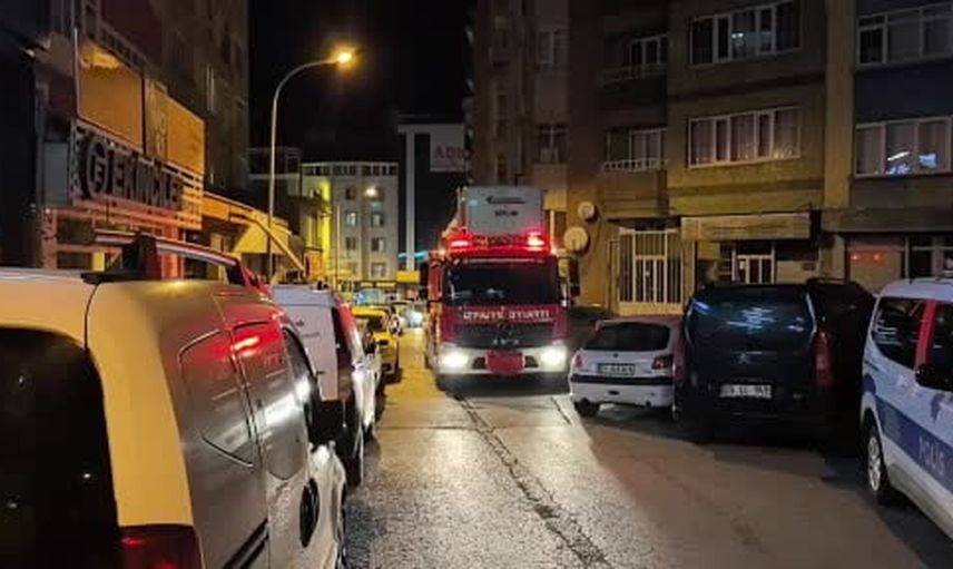 Erzurum'da çatıya çıkan zanlı eşi ve polis tarafından ikna edilerek gözaltına alındı