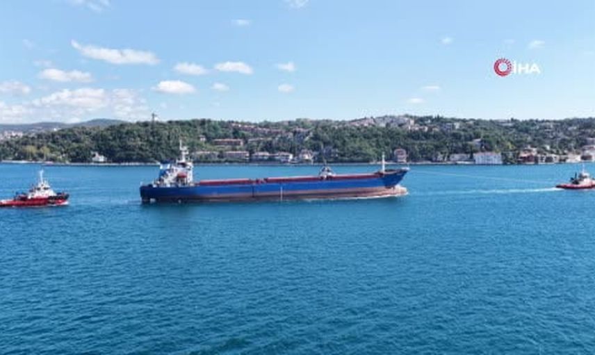Hasarlı Star II, İstanbul Boğazı'ndan dron görüntüleriyle geçti