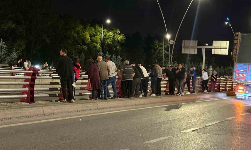 Kayseri'de alt geçitte zincirleme kaza: iki sürücü yaralandı