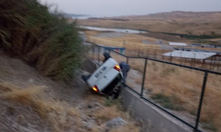 Adıyaman Sitilce'de otomobil şarampole yuvarlandı