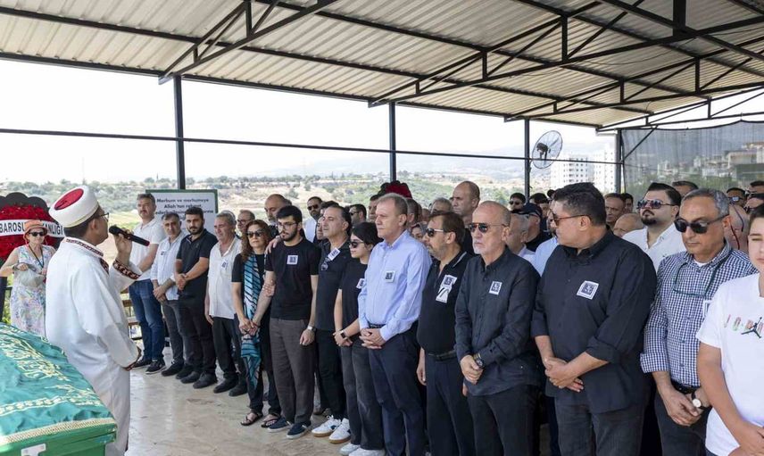 Kent basını, Duygu Öksüz Canova'yı uğurladı