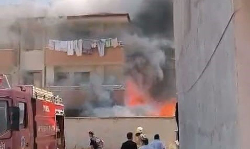 Depo yangını İnegöl'de apartman sakinlerini alarma geçirdi
