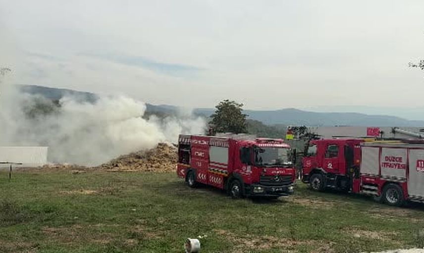 İtfaiye ve iş makineleriyle besi çiftliğindeki yangın büyümeden durduruldu
