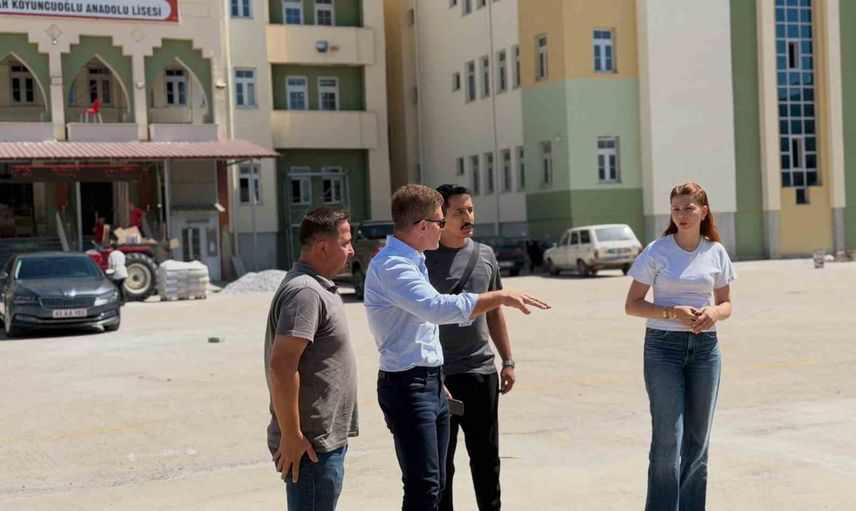 Simav'da lise kampüsünde bakım-onarım çalışmaları tamamlanma aşamasına geldi