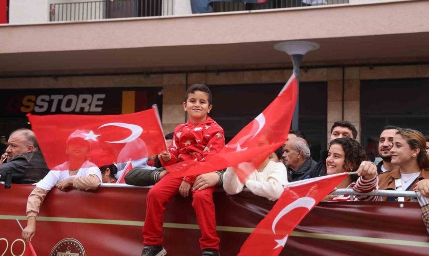 Yeniden yükselen Atatürk Caddesi'nde 29 ekim coşkusu