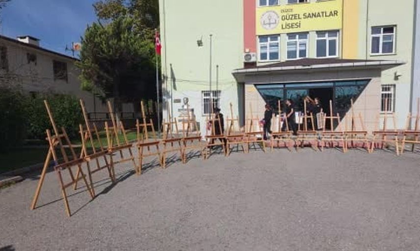 Birlikten tablo doğdu: 24 tuvalde cumhuriyetin resmi