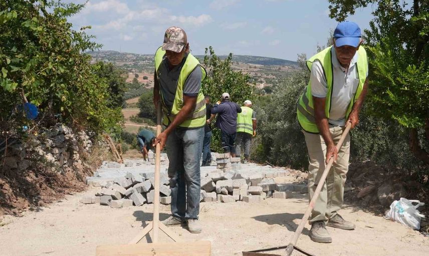 Kırsal mahallelerin yollarında örnek dönüşüm: Kaklıktaşı ve Tekeliören yenilendi