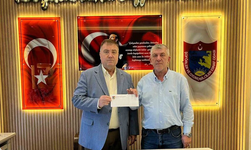 İzmirli taksici 920 lira beklerken hesabında 920 bin lira buldu, parayı geri verdi