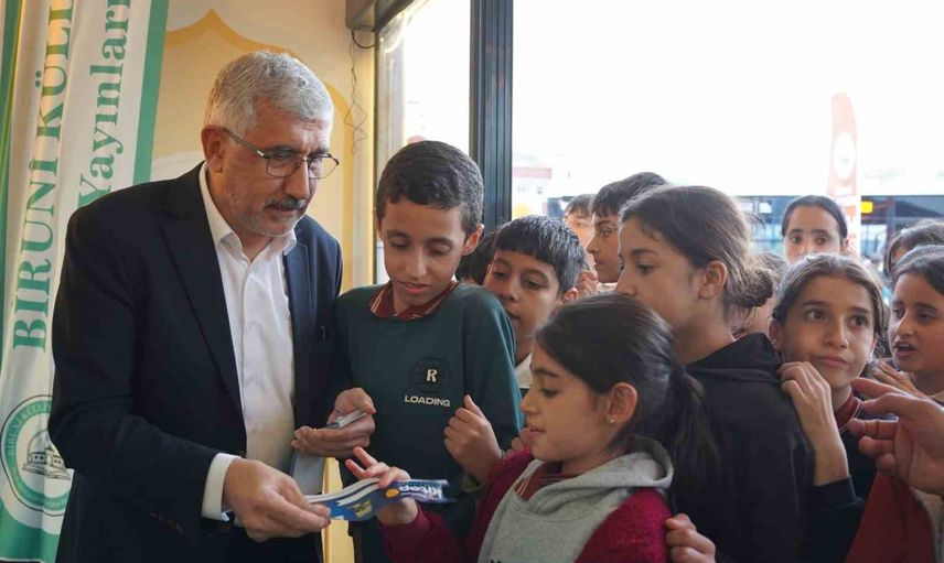 Kahta 2. kitap günlerinde Hallaç: kitapla buluşan nesiller geleceğe yürür