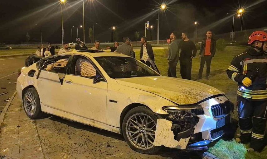 Palandöken inişinde kaza: iki araç çarpıştı, iki kişi yaralandı