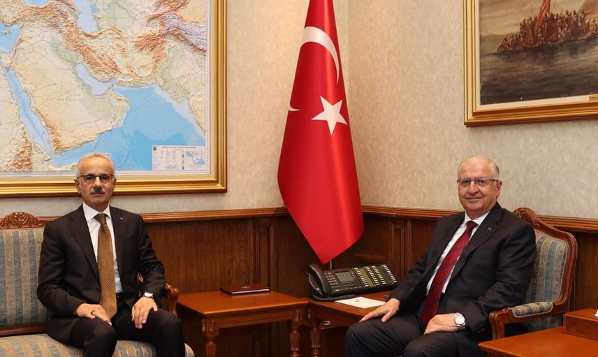 Savunma ve ulaşım gündemi milli savunma bakanlığında masaya yatırıldı