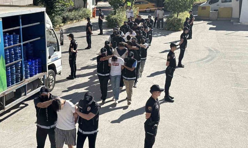 Eskişehir'de uyuşturucu nakline yönelik geniş çaplı operasyon: 7 tutuklama