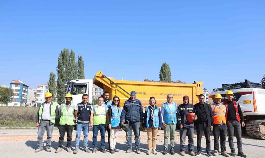 Eskişehir'de altyapının nabzını tutan başkan Ünlüce sahada inceleme yaptı