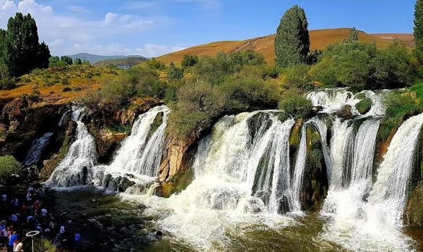 Muradiye şelalesi'nde piknikte kaybolan 4 yaşındaki çocuk yaşamını yitirdi