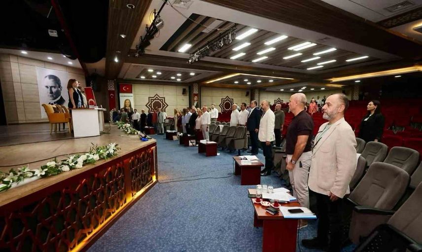 Yılların sorununa meclisten çözüm: Spil'e doğal gaz, iki mahalleye sağlık merkezi