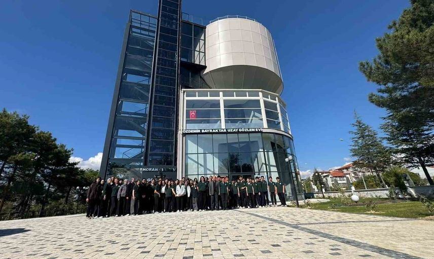 gençlerin merakı gözlemevinde geleceğe uzandı