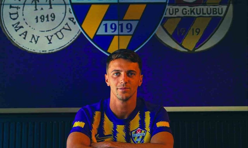 Eyüpspor'un yeni hamlesi Simone Giordano ile kadrosunu güçlendirdi