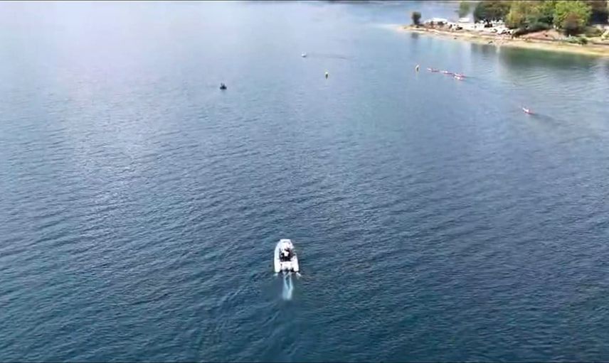 Sapanca'da Kaan Ege Baran anısına yağışa rağmen kano yarışı tamamlandı