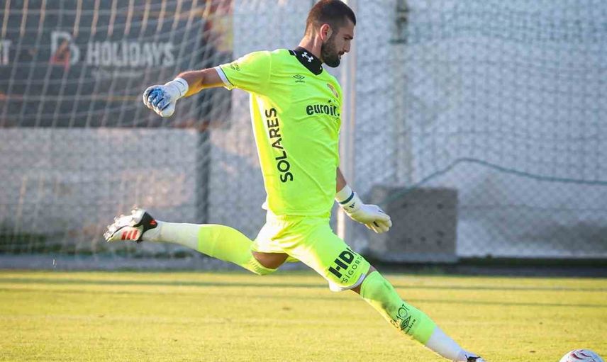 Göztepe'de kaleyi kapmak için iki adayın mücadelesi