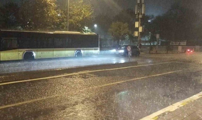 Beykoz’ta sokaklar bir gecede göle döndü