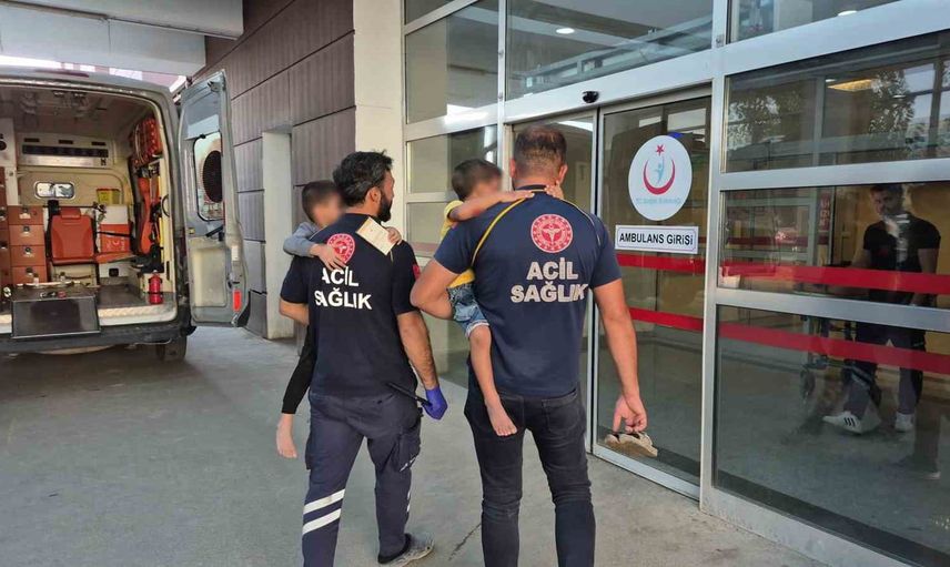 Adıyaman’da kavşakta çocukların da bulunduğu motosiklet kazası: 4 yaralı