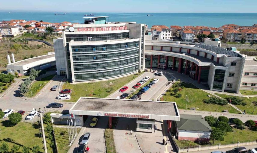 Karasu devlet hastanesinde iban üzerinden para talebi iddiasıyla doktor görevden uzaklaştırıldı
