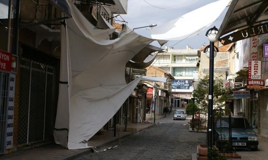 Aydın'da kavurucu sıcaklar ve öğleden sonra hızlanan rüzgarlar uyarısı