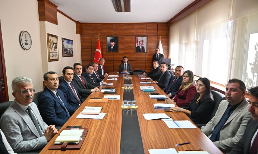 Uşak'ta vakıfların performansı değerlendirildi; hedef hızlı ve yerinde yardım