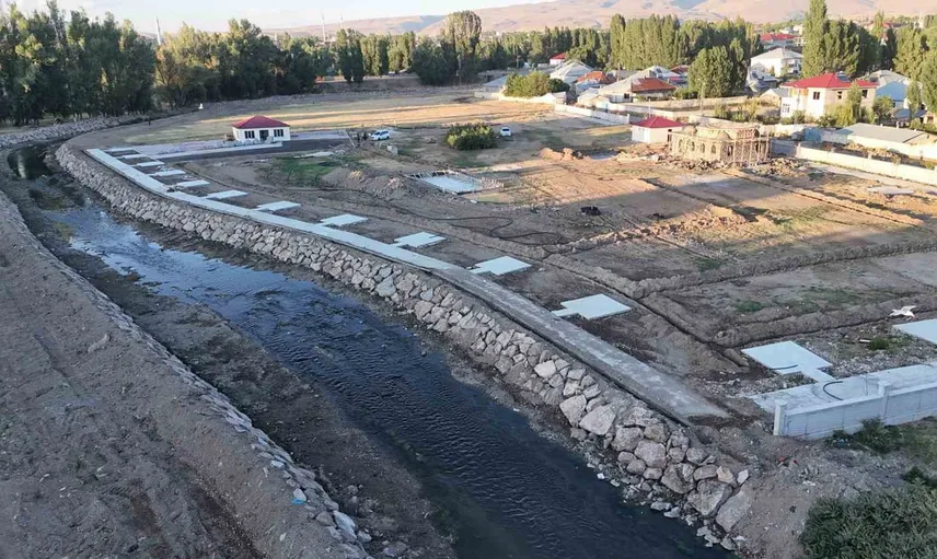 Patnos'ta dönüşüm devam ediyor: borca rağmen hizmete öncelik veriliyor