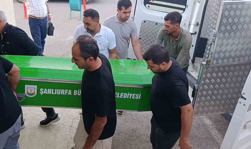 Bozova dönüşünde kaza: aynı aileden 4 kişi yaşamını yitirdi