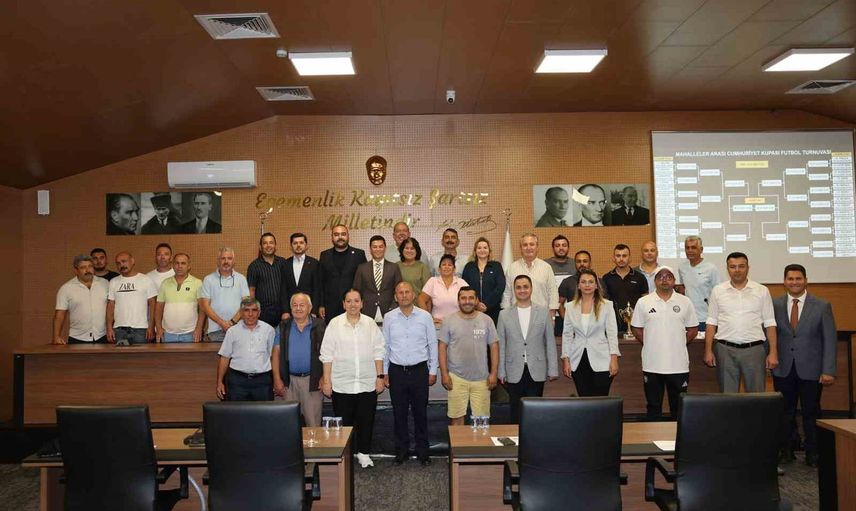 Mahalleler kupada buluşuyor: Cumhuriyet coşkusu sahada