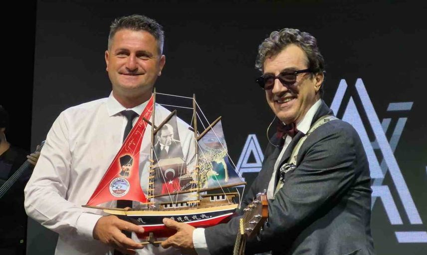 Sahnedeki gaflar kurucaşile festivalinde konuşuldu