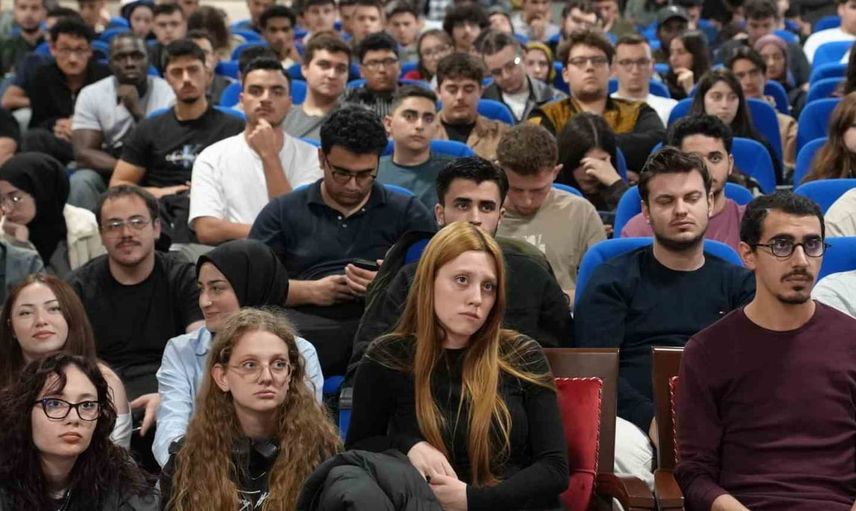 KBÜ'de öğrenciler iş sağlığı ve laboratuvar güvenliği eğitiminde uygulamalı bilgi edindi