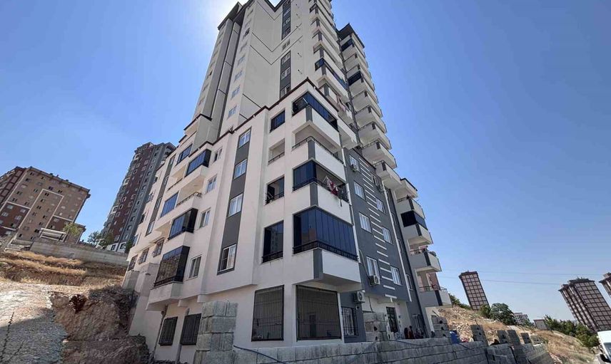 Gaziantep Seyrantepe'de tamamlanmayan blokta 59 daireli mağduriyet sürüyor