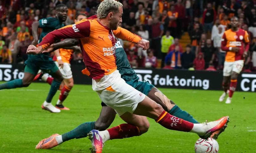 galatasaray ile kocaelispor ilk yarıda golsüz berabere kaldı