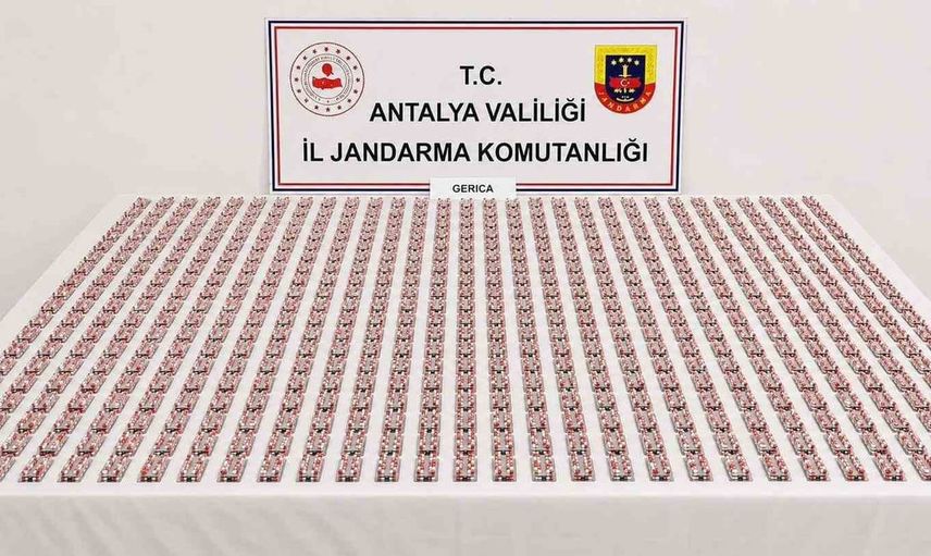 Kemer'de Beldibi uygulamasında binlerce uyuşturucu hap ele geçirildi