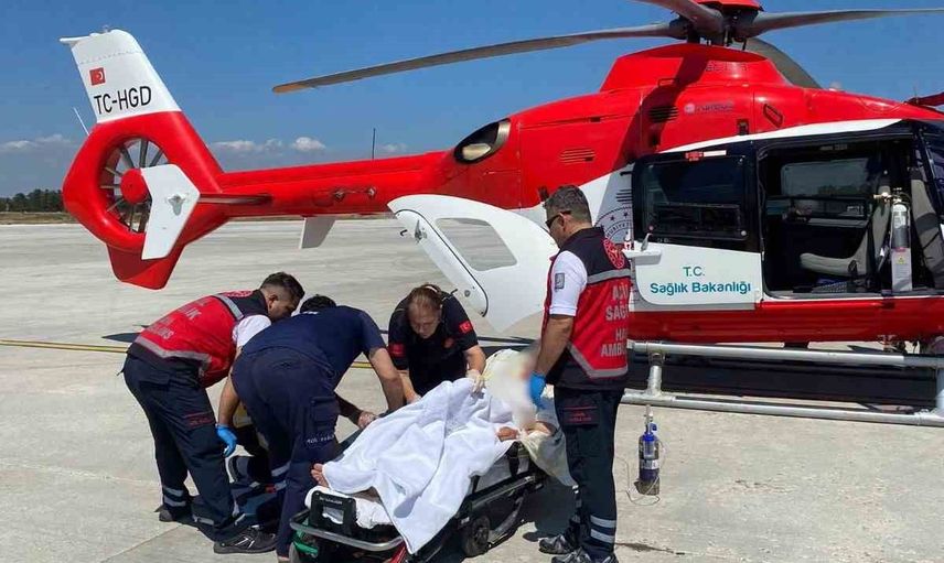Helikopter ambulansla Kastamonu'dan Ankara'ya inme hastası nakledildi