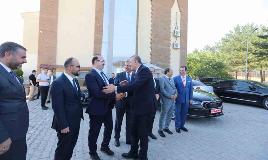 Ahlat'ta rektörler buluştu: bölge üniversiteleri ortak akılla güçlenmeyi hedefliyor