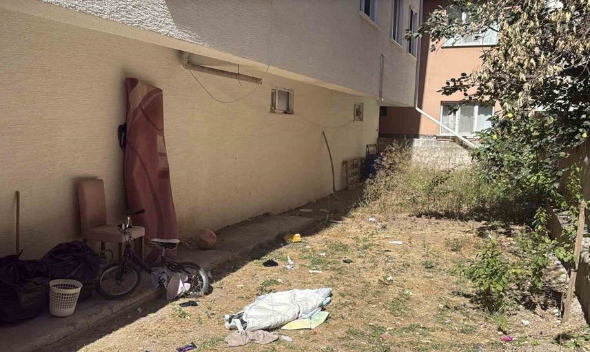 Eskişehir'de 3. kattan düşen 4 yaşındaki çocuk kısmen kritik durumda
