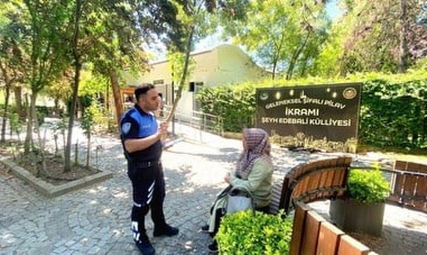 Şeyh Edebali türbesi'nde ziyaretçilere dolandırıcılık ve güvenlik bilinçlendirmesi