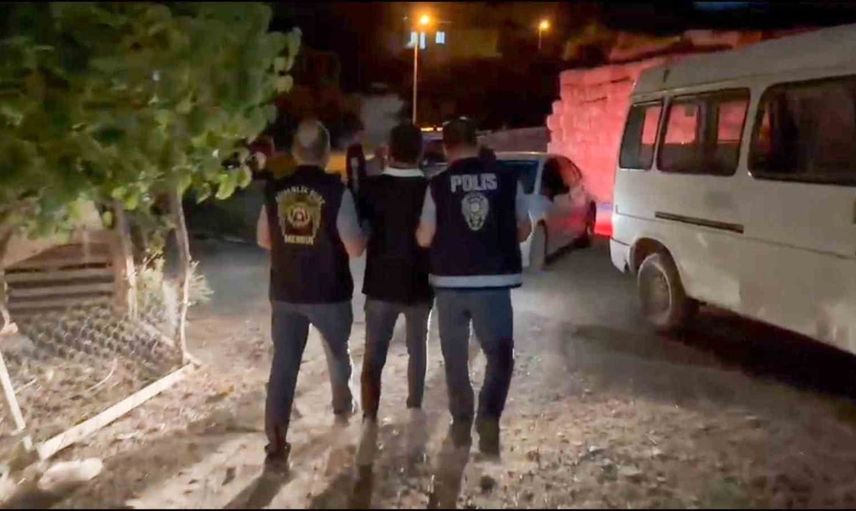 Ahlak polisinin Mut operasyonunda 22 tutuklama