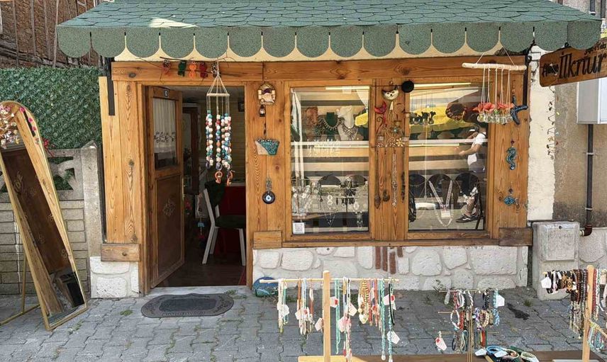 Hobiden atölyeye: Akçakoca'da takı tasarımını mesleğe dönüştüren girişimci
