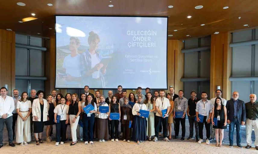 Genç çiftçiler Geleceğin Önder Çiftçileri Programı'nda bilgi ve saha deneyimini birleştirdi
