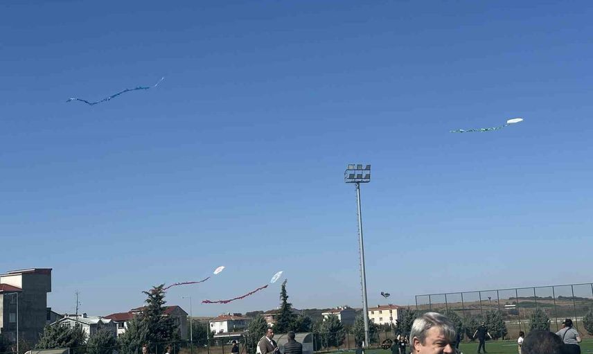 Muratlı'da çocukların uçurtmaları Gazze'deki akranlarına umut taşıdı