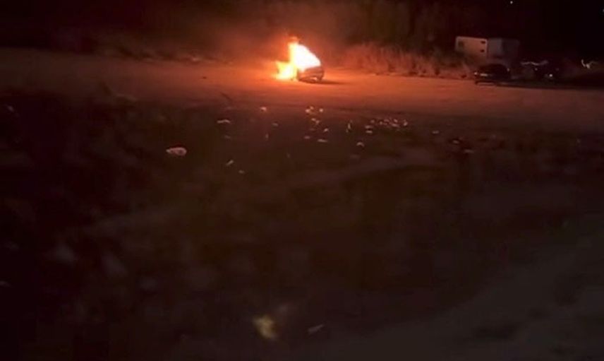 Park halindeki araçta çıkan yangın itfaiye müdahalesiyle kontrol altına alındı