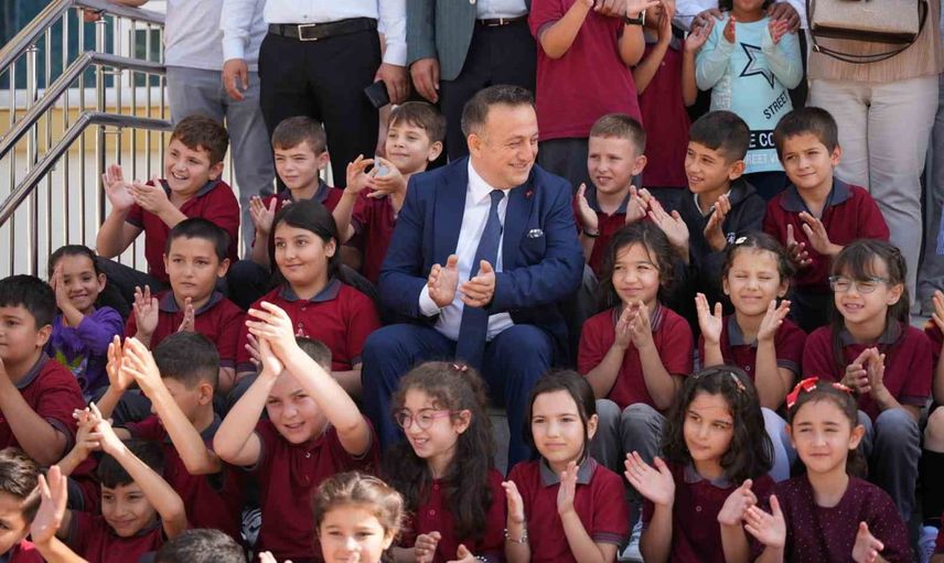 Turhal'da yeni eğitim yılı coşkusu: çocukların okula sevinci enerji verdi